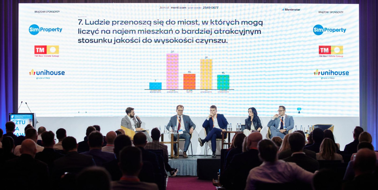 Zdjęcie wpisu: https://akademiaesg.pl/wp-content/uploads/2025/05/FRN.jpg