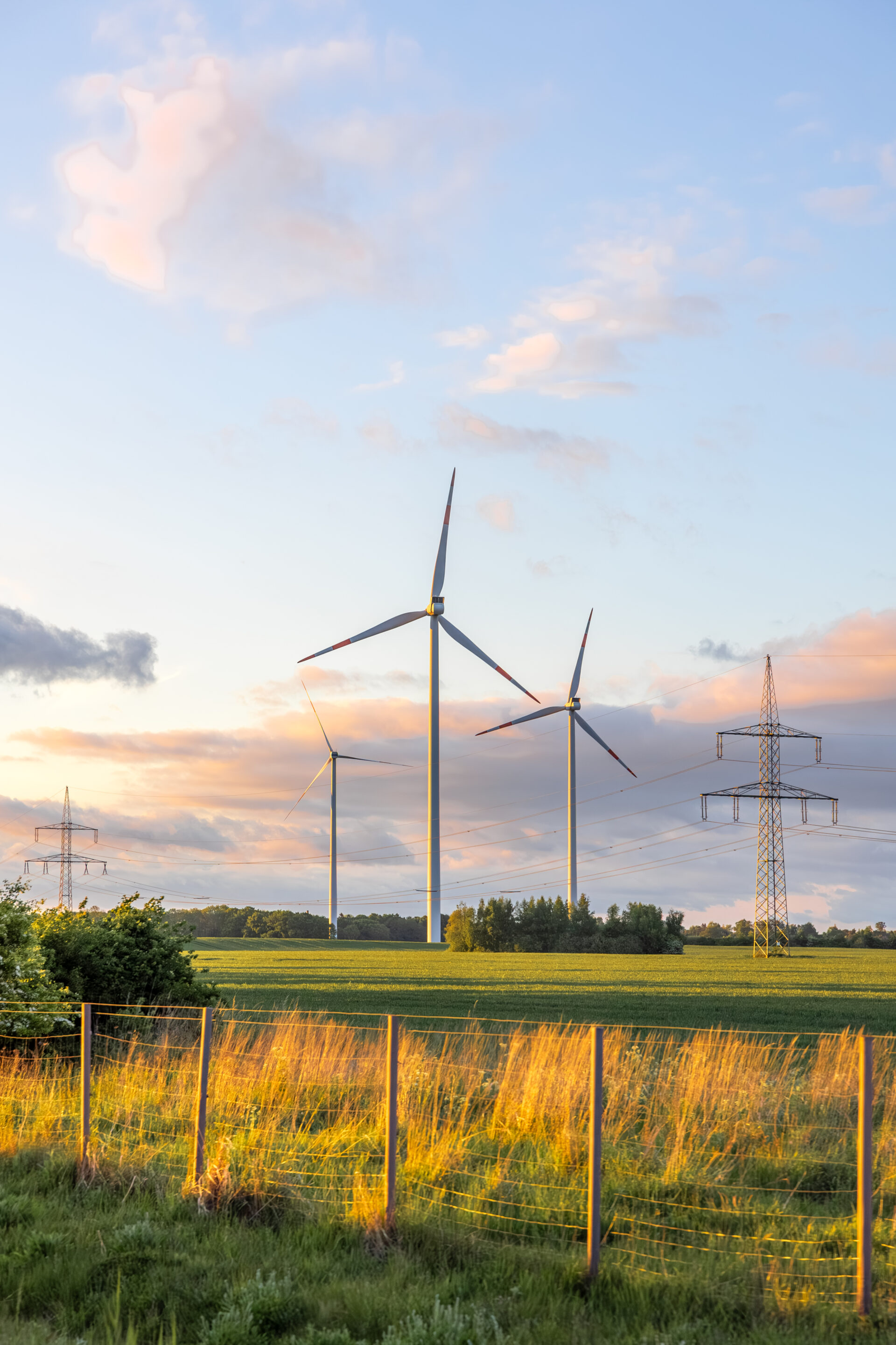 Zdjęcie wyróżniające wpisu: Jakie są rodzaje elektrowni? Kompletny przegląd źródeł energii w Polsce i na świecie