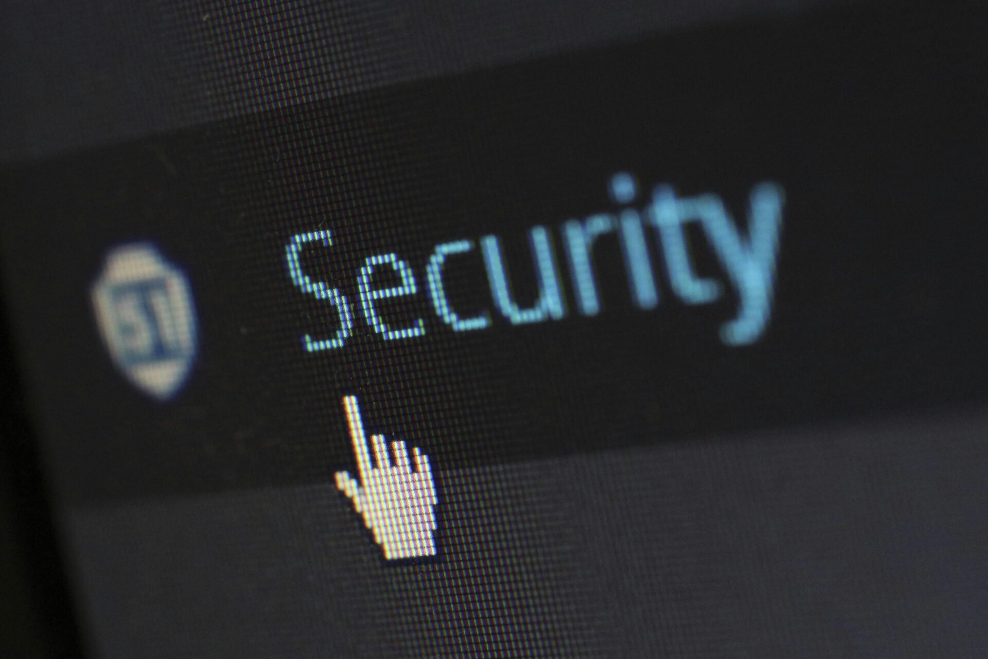 Zdjęcie wyróżniające wpisu: Cyberbezpieczeństwo w MŚP. 12 kroków do ochrony biznesu w kontekście ESG