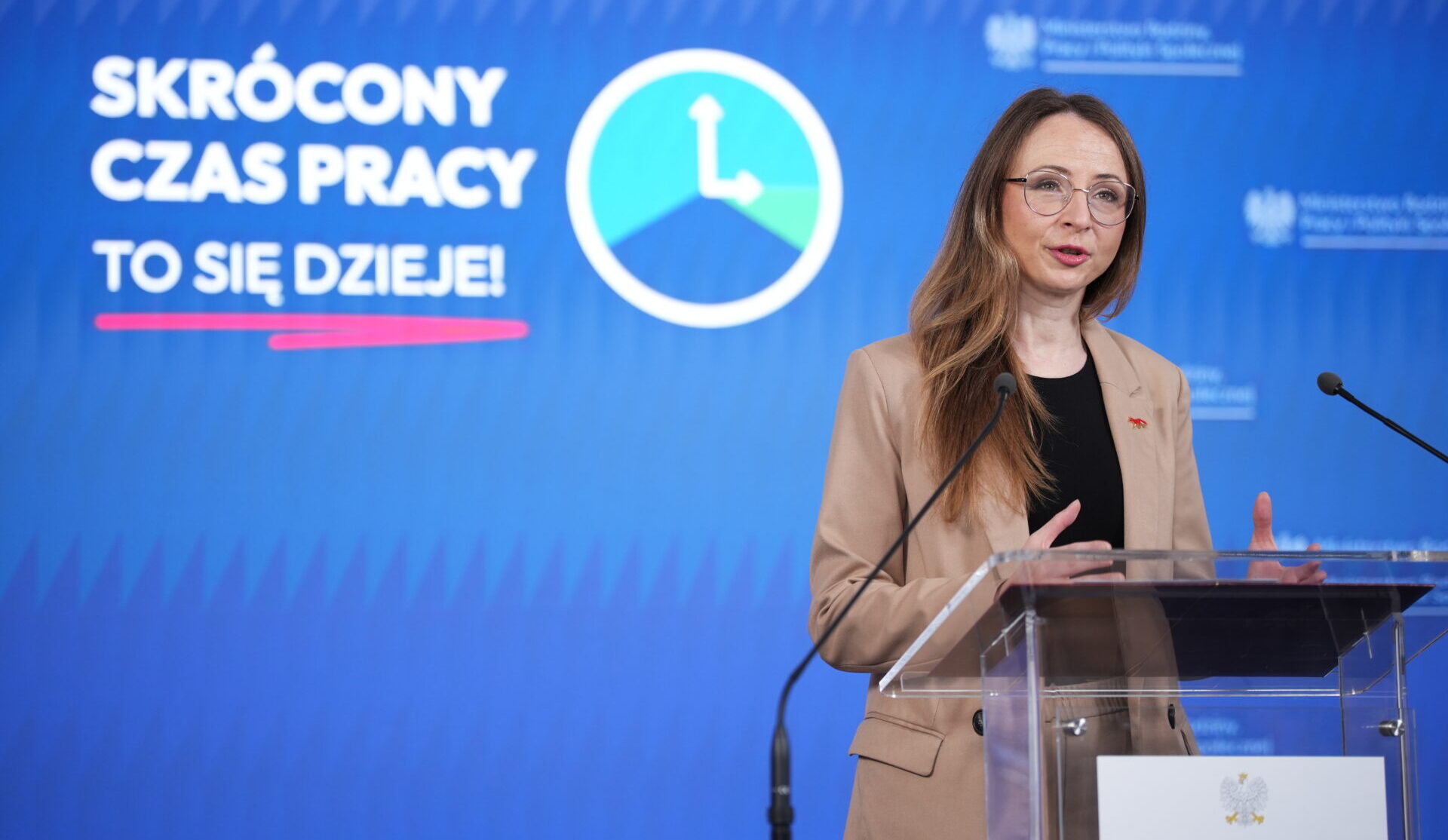 Zdjęcie wpisu: https://akademiaesg.pl/wp-content/uploads/2025/09/a60ba340-d7b5-4886-b853-c3cc8de370e0-e1758122998237.jpg