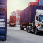 Zdjęcie wpisu: https://akademiaesg.pl/wp-content/uploads/2025/10/shipment-7797181_1920.jpg