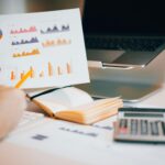 Zdjęcie wpisu: https://akademiaesg.pl/wp-content/uploads/2025/11/jakub-zerdzicki-9PwLeZA-RGc-unsplash.jpg